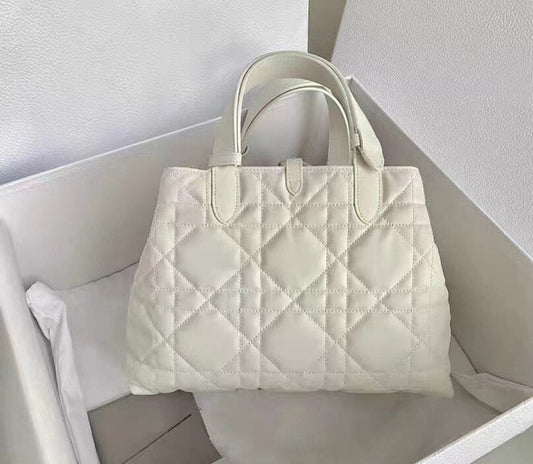 Private Custom High Quality Leather Handbag Ladies Fashion Shoulder Bag Designer Bag Messenger Chain Bag Nylon Bag