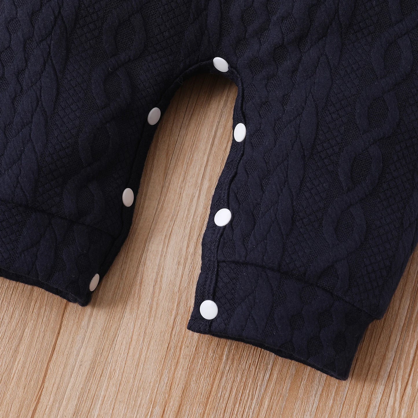 Newborn Baby Boys Autumn/Winter Long-Sleeved Romper with Round Neck and Colorful Button Details