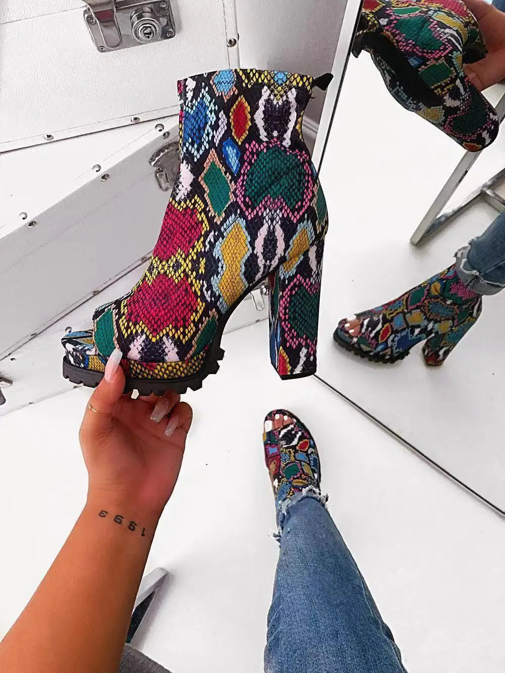 Women's Zippered Peep Toe Ankle Boots with Platform and High Heels