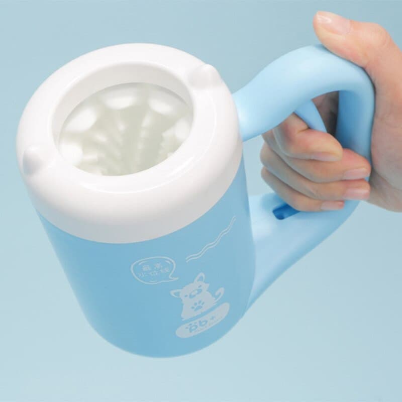 Outdoor portable pet dog paw cleaner cup soft silicone foot washer clean dog paws one click manual quick feet wash cleaner.