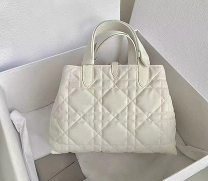 Private Custom High Quality Leather Handbag Ladies Fashion Shoulder Bag Designer Bag Messenger Chain Bag Nylon Bag