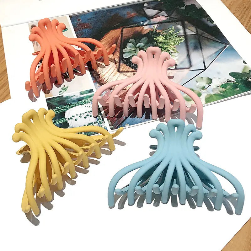 Bathing tray hair catch hair grinding sand brain spoon color hairpin hairpin head big hair clip head.