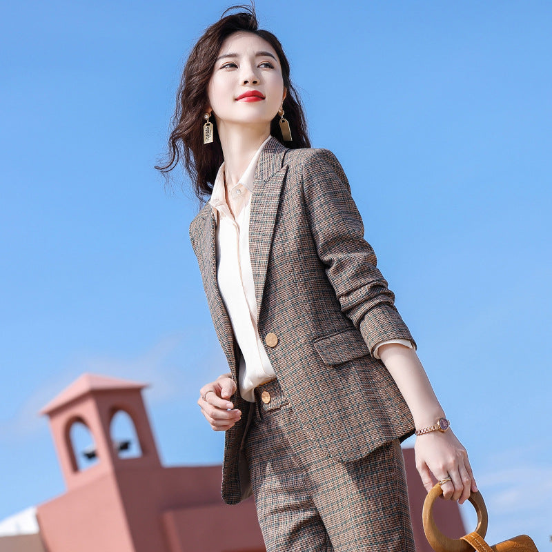 Stylish Plaid Suit Jacket for Women - Trendy Slim Fit Small Suit for Spring and Autumn - New Arrival