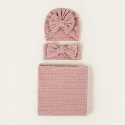 "Adorable Baby Blanket and Hat Headband Set for a Stylish and Cozy Look"